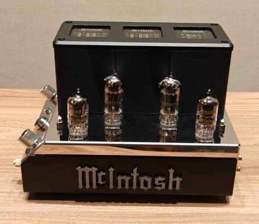 McIntosh-Headphone Amplifier-MHA-200