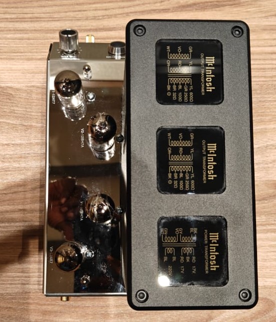 McIntosh-Headphone Amplifier-MHA-200 - Image 3
